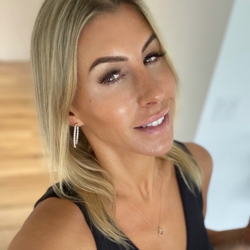 Meet your Posher, Shana